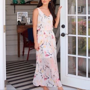 White House Black Market Floral Pleated Midi Dress